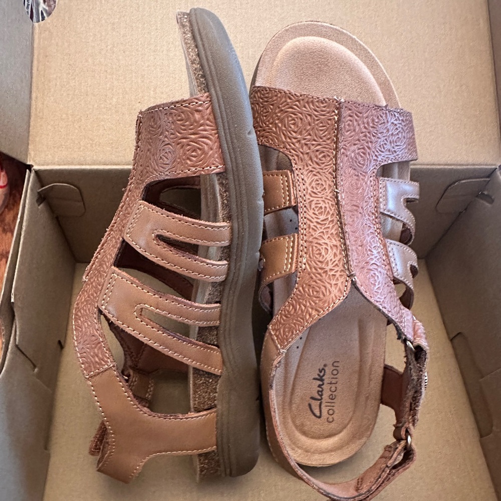 Clarks April Belle Women’s Sandals